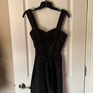 Class White House black market black strapped sweet heart neckline